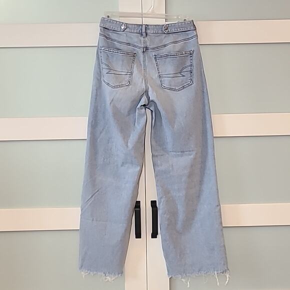American Eagle Outfitters Light Wash Wide Leg Baggy Jeans Raw Hem Y2k Size 6 - Picture 4 of 7